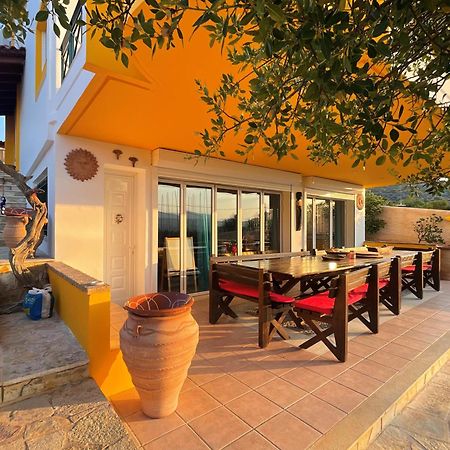Casa Di Luce Acomodação com café da manhã Agia Marina  Exterior foto